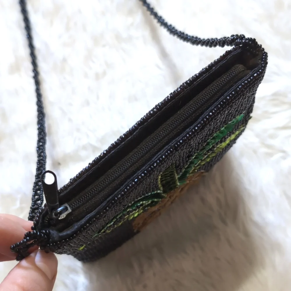 Vintage Y2K Black Beaded Sequin Pineapple Summer Cocktail Mini Crossbody - Picture 5 of 9